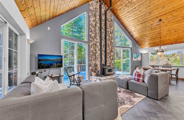 Serene Forest Retreat Near 3 Ski Resorts