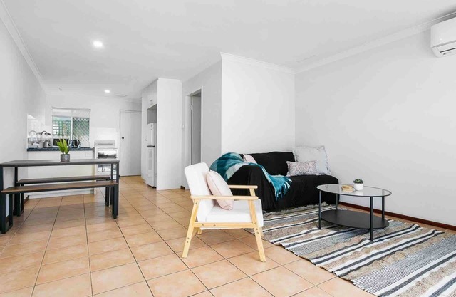 Serene Stay: 2BR, Sleeps 4, River & Beach Close