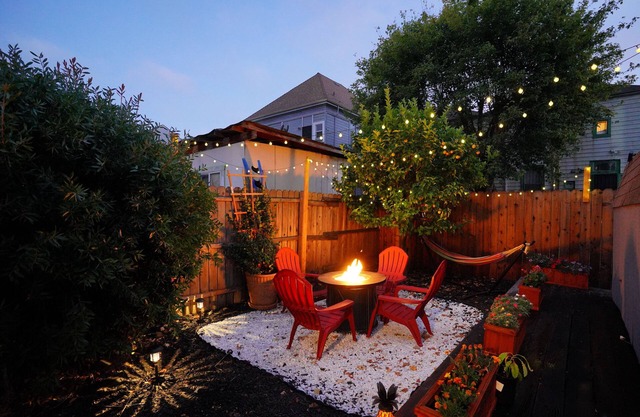 Serene Uptown Retreat CL Train, Convention Center & Fox THE, w/BBQ & Garden