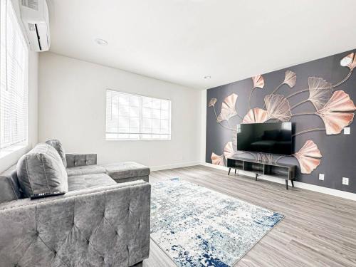 Serene West Hills Studio Haven - WO2 - CAL