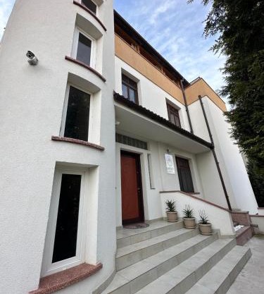Serenity Apartments and Studios