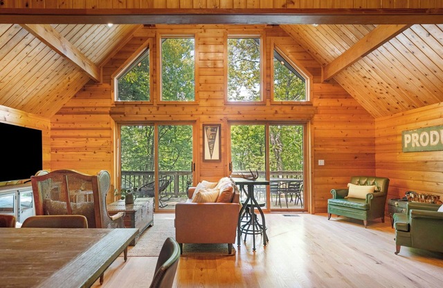 Serenity Cabin-Woodland Retreat
