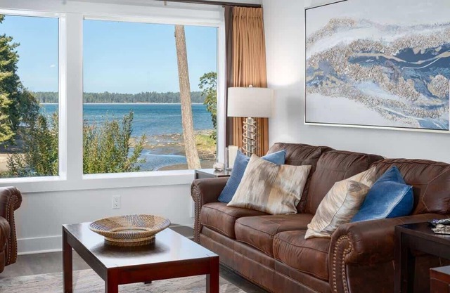 Serenity on the Bay - 2BDRM