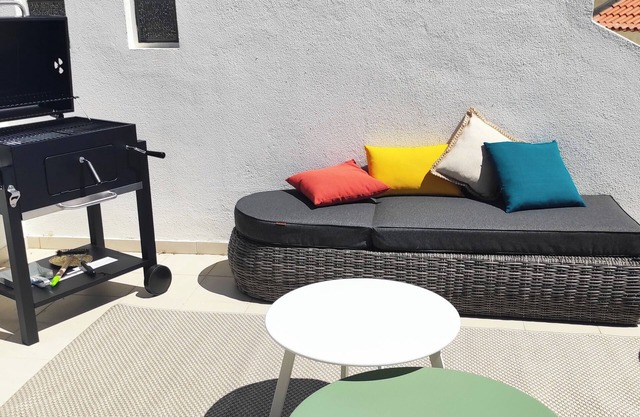 Sesimbra - Holiday home with sea view, 2 steps from the beach