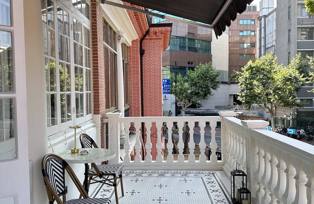 Shanghai Hills& Art Suite 16