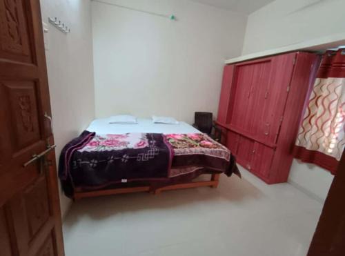 Sharmaji Hotel and Homestay