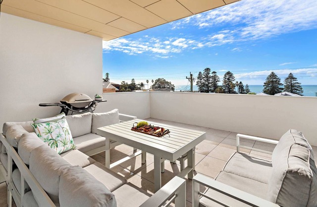 Shellharbour Seaview Luxury Escape