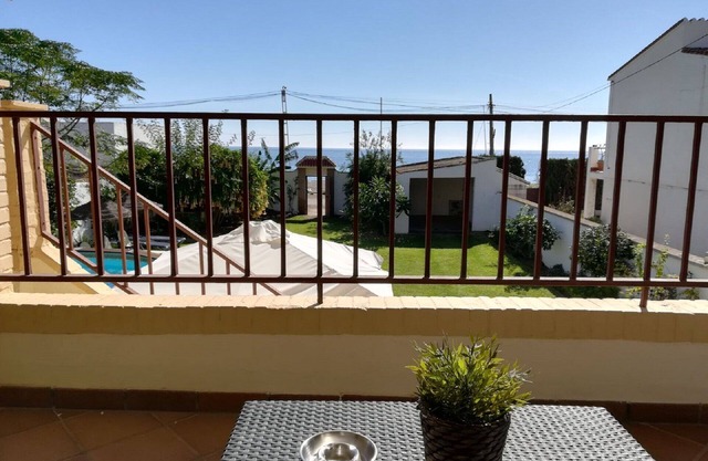 SHORES OF THE SEA * BEACHFRONT VILLA IN COSTA DEL SOL, RINCON DE LA VICTORIA, MÁLAGA