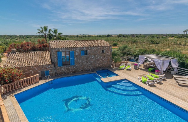 SHORT (SHORT DEN RITA) - Villa with private pool in es Llombards. Free WiFi