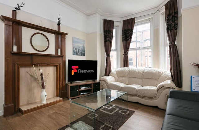 Short Term Shared R&R In Chorlton