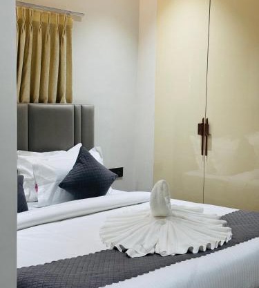 Shreshtam Apart Hotel, Kondapur