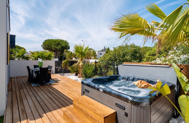 Signature Suite, Elegance with Private Jacuzzi