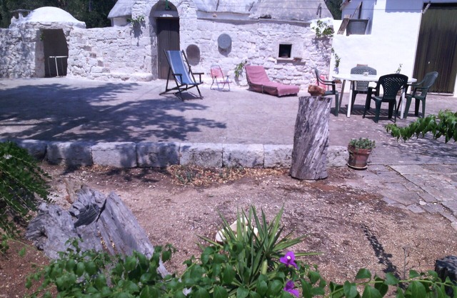 SILVER HOE TRULLO
