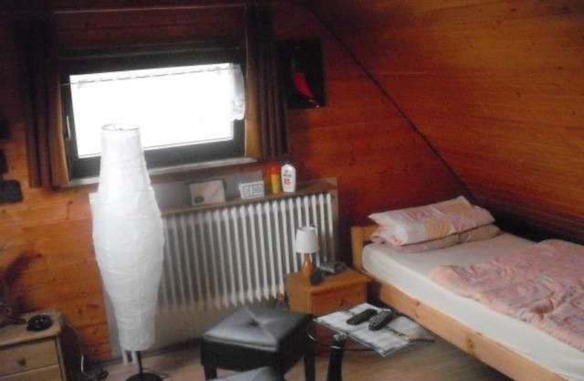 Single room, shower, WC - Winzerhaus Haas-Lenz