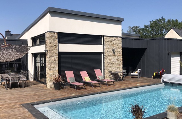 Single storey house with private pool 5 minutes from Vannes