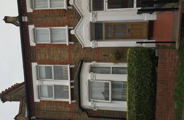 Single/Twin rooms in Catford Homestay