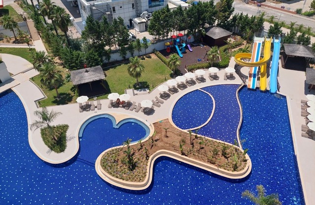 Sirius Town Residence & SPA Heated Indoor Pool, Hammam, Sauna, GYM, Outdoor Pool