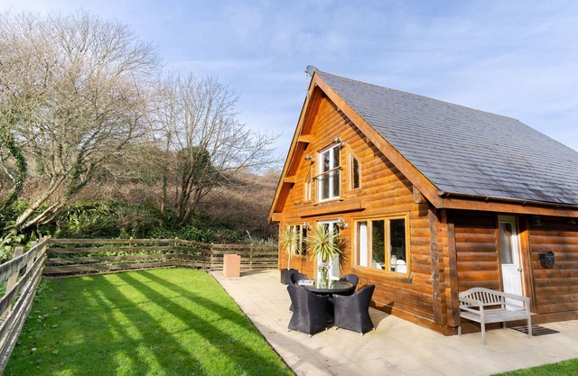 Situated in the idyllic Cornish village of Little Petherick, nestled in the picturesque wooded valle