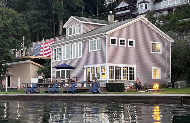 Skaneateles Lake House on the Water