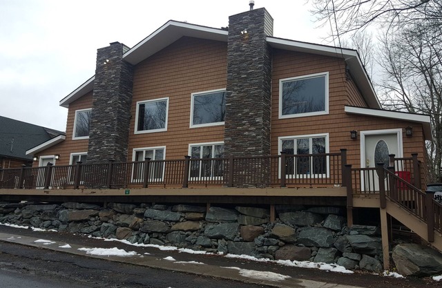 Ski House 1/4 from Slopes