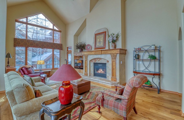 ski-in/out condo with pool, hot tub, & tennis - walk to lifts