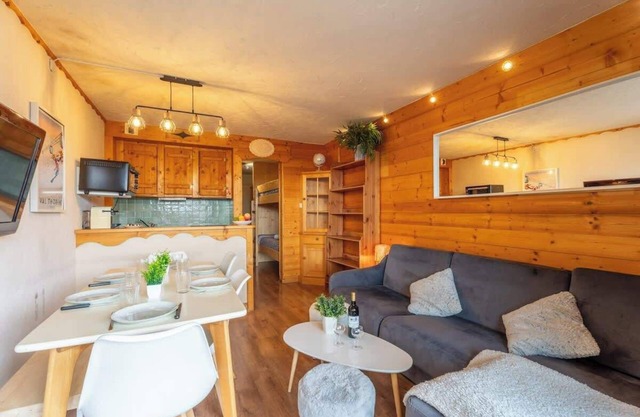 Ski In-Out- Heart of Val Thorens Warm-Hearted WiFi