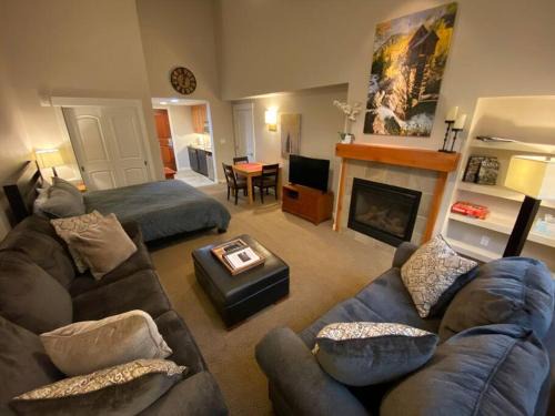 Ski-In/Ski-Out Studio Condo at the base of Winter Park