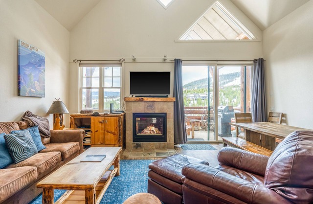Ski-in/ski-out townhome with WiFi & W/D