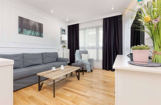 Skierniewicka 34 | Elegant apartment | Parking
