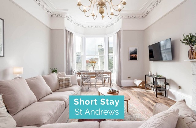Skye Sands | Alexandra Penthouse (No 11)