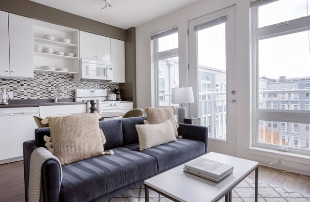 Sleek Somerville Studio w/W/D, nr Assembly T, by Blueground