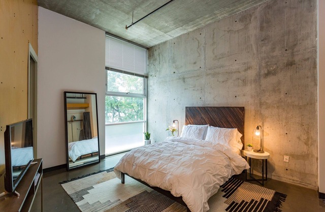 Sleep 6! Stylish Loft Near Broadway!