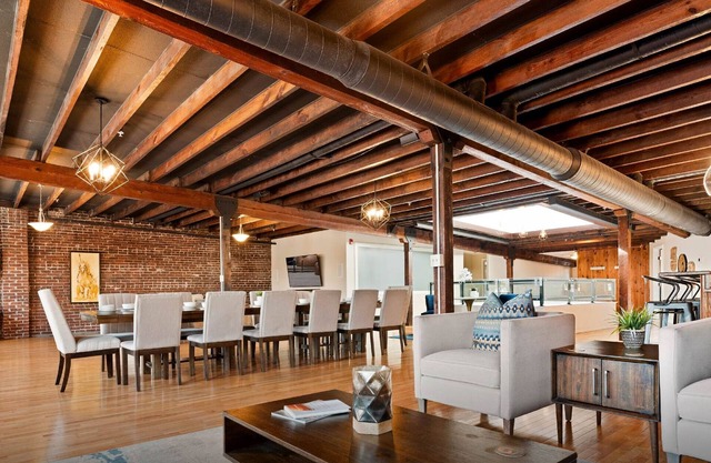 Sleep24 12Beds 8BR 6BA Swepson Retreat KING
