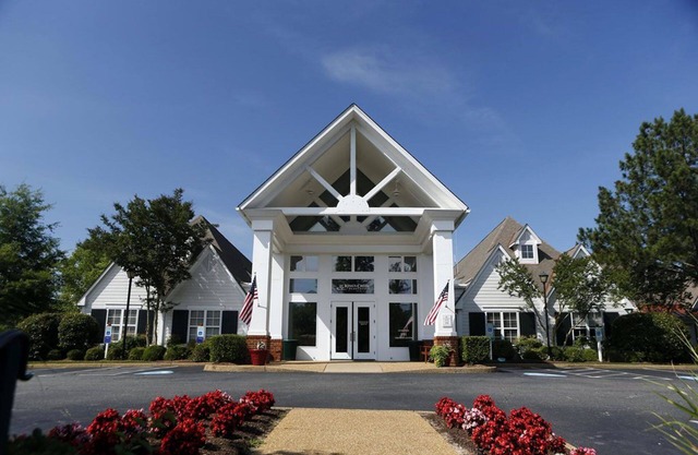 Sleeps 12 - Large 4BR Townhome, Indoor/Outdoor Pool, Golf, Close To Theme Parks!