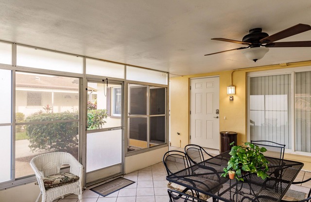 Sleeps 16, Gulf Access, Heated salt Pool