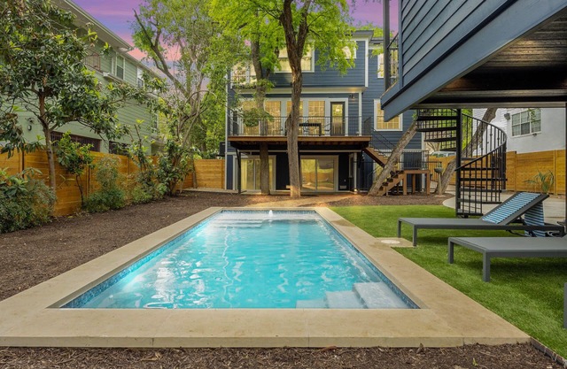 Sleeps 20 - Pool, Luxe Historic Home + Guest House