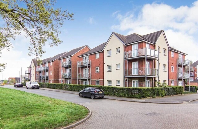 Sleeps 4/6 pet friendly parking nr nec/Warwick uni