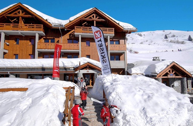 Sleeps 6 | 1BR Apartment in Prime Ski Location!