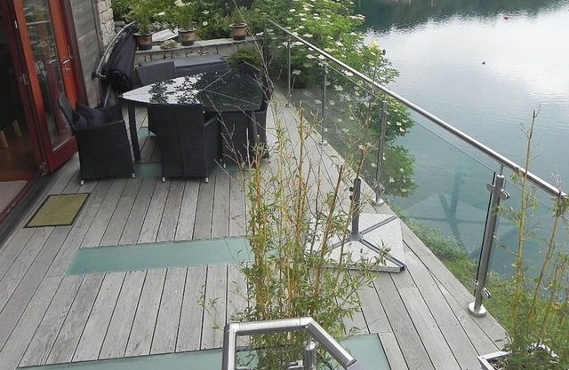 sleeps 6 Contemporary, Grass Roofed Stone Cottage Hot Tub, Children/pets welcome