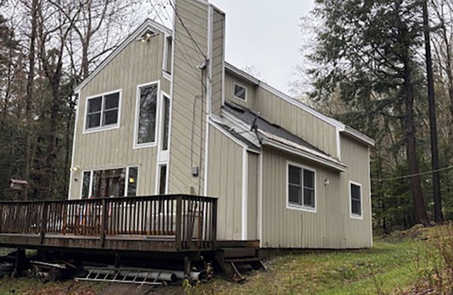 Sleeps 9, Pet Friendly, Association ClubHouse w/Pools. Near Ski, Hiking, Boating