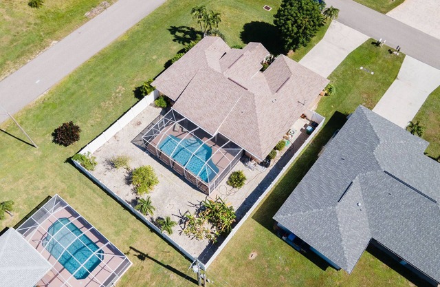 Sleeps Up to 6 Guests, Heated Pool, Fenced Yard, Nicely Furnished!