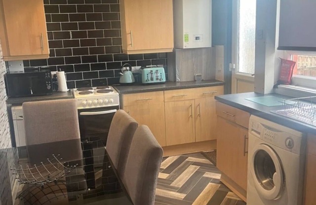 Sleeps6, for tradesman contractors,WiFi ,parking