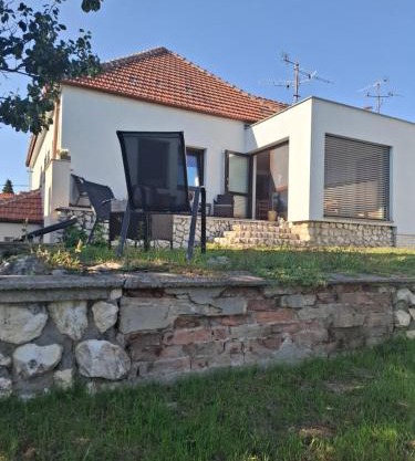 Sluneční villa Terezka Lednice ,penzion pro skupiny se snídaní,degustací vín