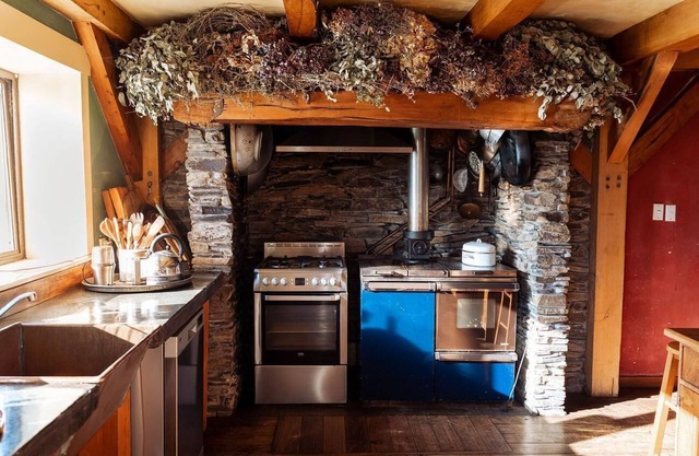 Small Group unique Barn countryside retreat