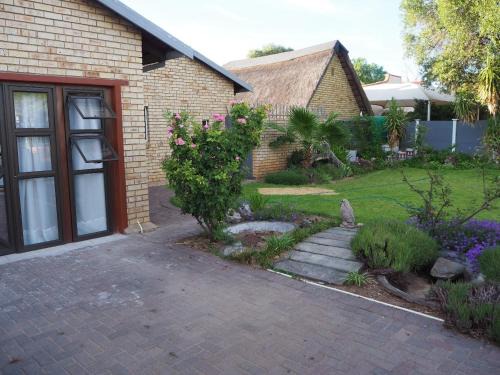 Smirna Guesthouse