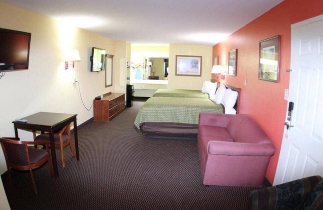 SMOKING DOUBLE SUITE #2