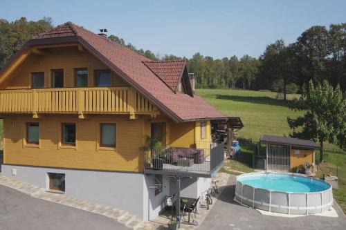 Snoopy House