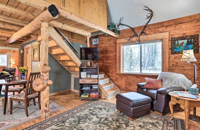 'Snowshoe Cabin' w/Gas Grill: Fish & Hike!