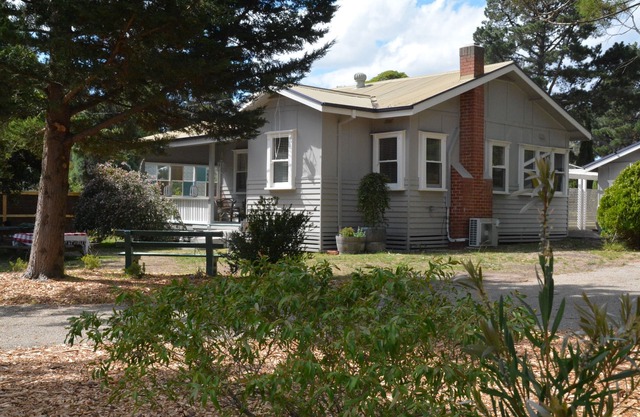 Somers Holiday House - Across the road from the beach