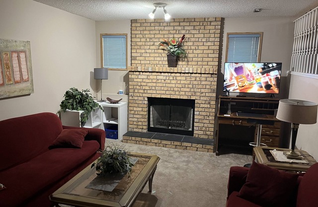 Somerset - Furnished 4 Bedroom Home